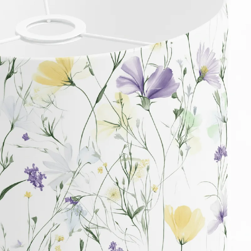 Detalle de la tela estampada de la pantalla Prado